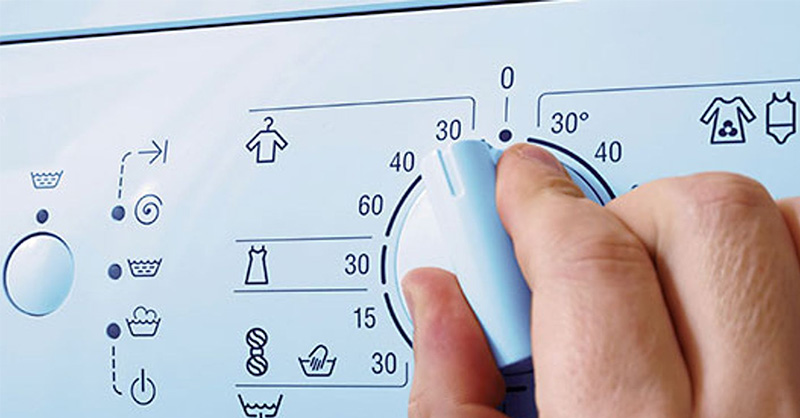 Sử dụng nước ấm với nhiệt độ từ 30 - 45°C để giặt